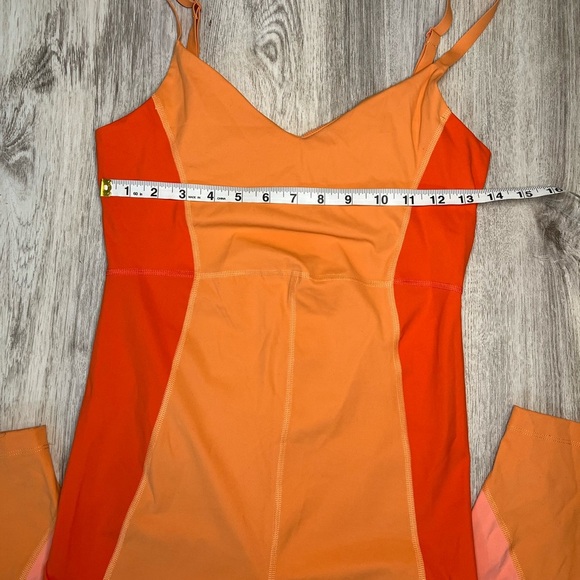 Outdoor Voices Colorblock Jumpsuit in Orange and Pink Size‎ Medium - Picture 5 of 7